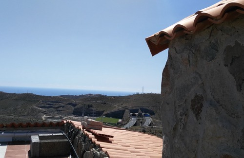 Tafira Baja House | The attic tower in Casa el Drago, overlooking the Isleta