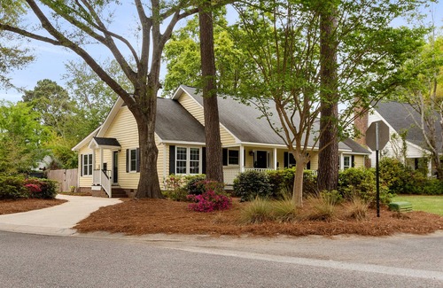 Mount Pleasant House | The Attwood | Close To Town Center !