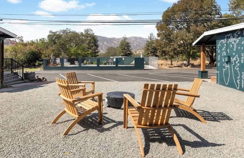 Three Rivers Apartment | The Atwell at the Sequoia Motel