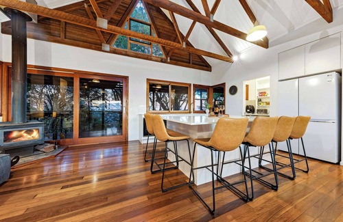 Wolvi House | The Wolvi House - Scenic Mountain Retreat