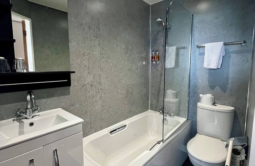 Morecambe Hotel | The Auckland Hotel