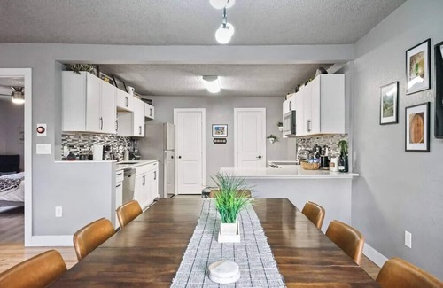 West Colorado Springs House | The Autumn House·3BR|10 min to Garden of the Gods!