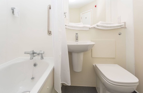 Clacton-on-Sea Hotel | The Aviator, formerly Smugglers Cove, Clacton On Sea by Marston's Inns