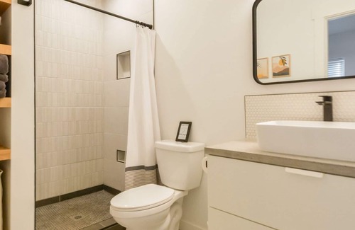 Abilene House | The Aviator's Guesthouse
