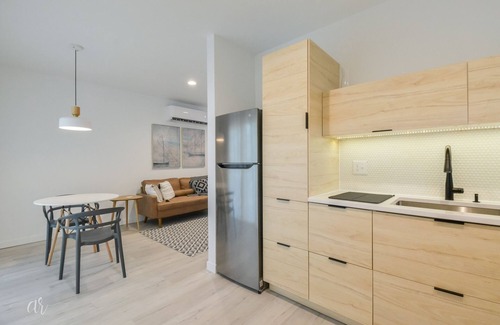 Abilene House | The Aviator's Guesthouse