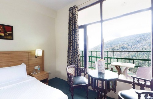 Kandaghat Resort | The Ayali Fernhill Resort, Chail