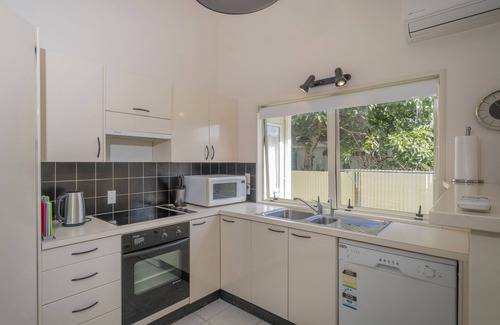 Whangamata House | The Bach - Whangamata Holiday Home