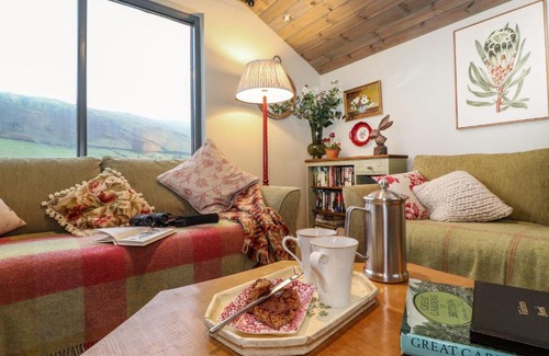 Kendal House | The Badger's Shack