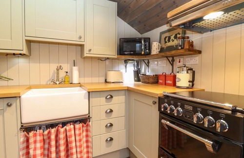 Kendal Cottage | THE BADGER'S SHACK in Garnett Bridge, Longsleddale. Near Kendal