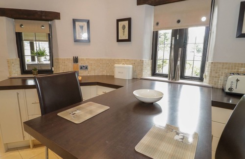 Rhuddlan Cottage | THE BANQUET HOUSE, pet friendly, with open fire in Rhuddlan