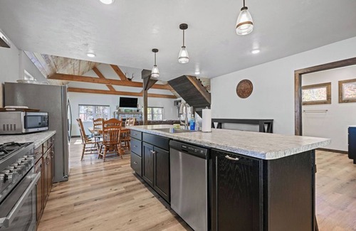 Pickerel House | The Bar at Breakaway Bay Properties