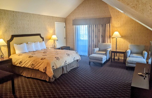 Historic Downtown District Hotel | The Bard's Inn, BW Signature Collection by Best Western