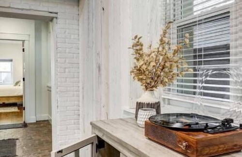 Witmer House | The Barn at Legacy Manor