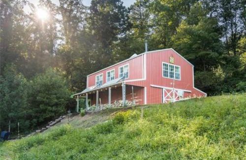 Hendersonville House | The Barn At Slick Rock