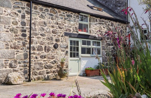 Coverack Cottage | THE BARN AT TREVOTHEN FARM, family friendly in Coverack