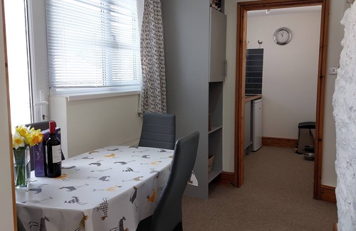 Amroth House | The Barn - Cosy cottage with Countryside views