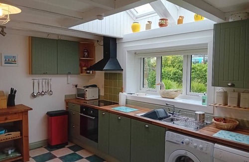 Chysauster Cottage | The Barn, rural St Ives, dog friendly, ground floor