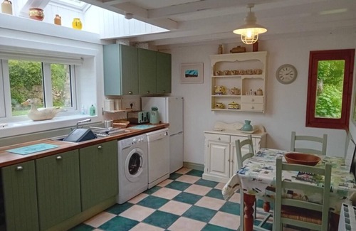 Chysauster Cottage | The Barn, rural St Ives, dog friendly, ground floor