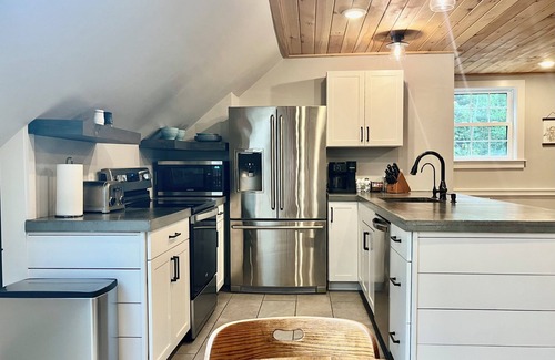 New Gloucester House | The Barnhouse with hot tub