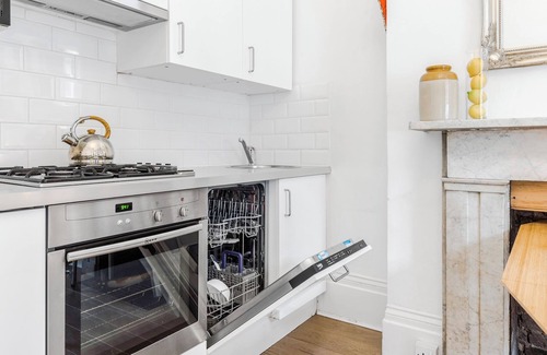 Islington Apartment | The Barnsbury, London Apartment w/WIFI
