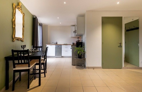 Sable-sur-Sarthe Apartment | The Baroque Room ~ Autonomous Arrival