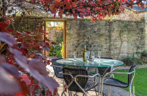 Aldsworth House | The Barracks