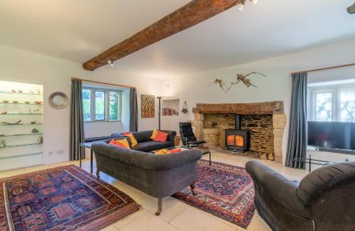 Aldsworth House | The Barracks