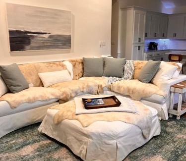 Shoreline Park House | The Bay Stay