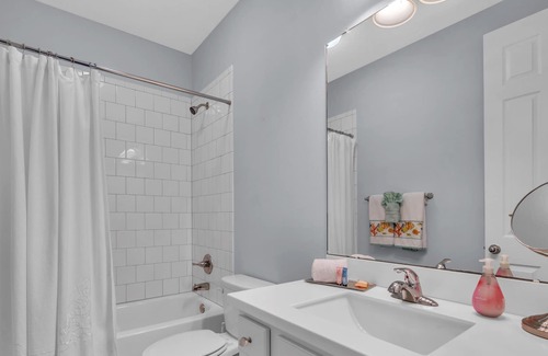 Alta Vista House | The Bay Street Hideaway- Private, Heated Pool with 4 Bedrooms