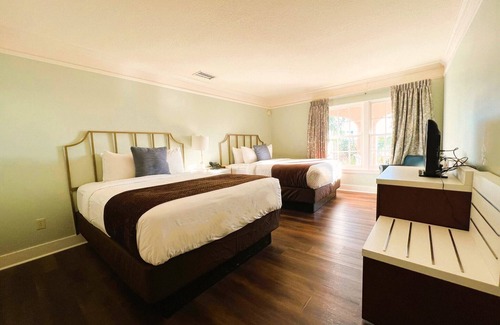 Old Town Hotel | The Bayfront Inn