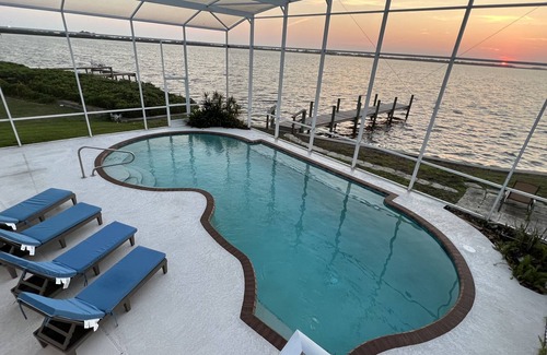 Bradenton House | The Bays Edge Retreat Waterfront