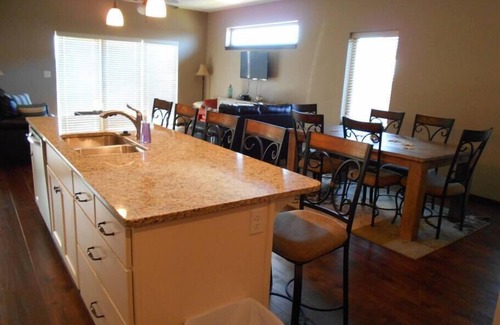 Spirit Lake House | The Bayside - Four Bedroom Bridges Bay Cabin!