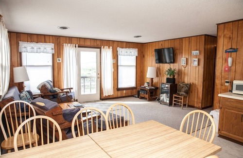 Frisco Cottage | The Beach Bux cottage is located one lot back and easy access to the beach!