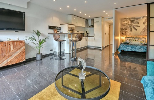 Saint-Laurent-du-Var Apartment | The Beach Dream