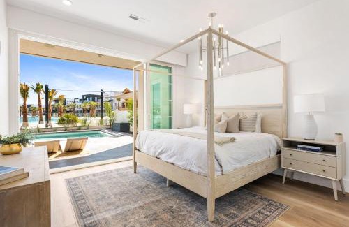 St. George House | The Beach Front home