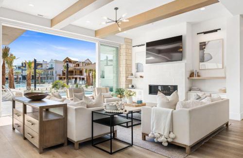 St. George House | The Beach Front home