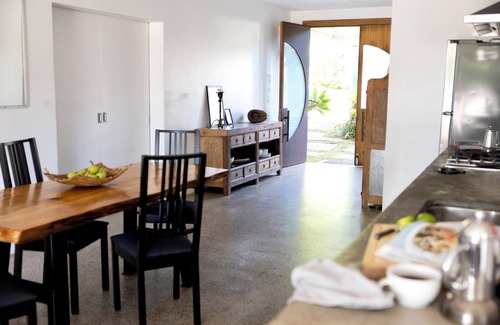 Emerald Beach House | The Beach Havens Luxe Beach House
