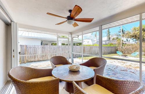 Naples Park House | The Beach Hive Cottage