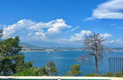 Theoule-Superieur Villa | “The Beach House” - waterfront villa with spectacular views and private pool