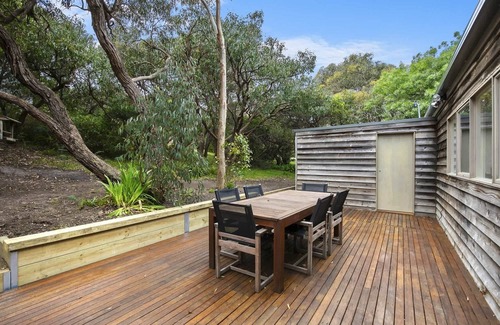 Fairhaven House | The Beach House I Walk to Beach and SLSC