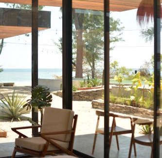 Gili Meno Hotel | The Beach House