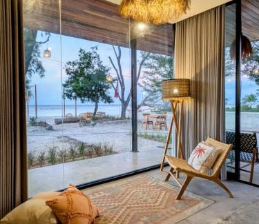 Gili Meno Hotel | The Beach House