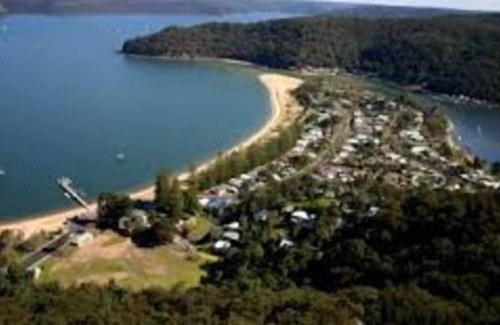 Patonga Apartment | The Beach House, Luxury Beachfront