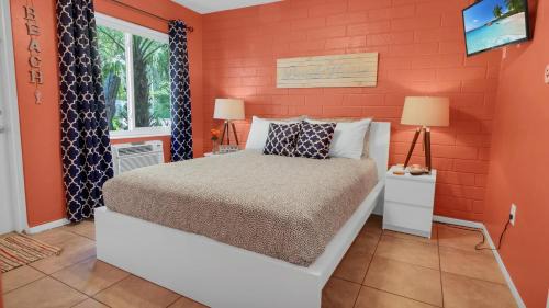 Treasure Island Hotel | The Beach House - Treasure Island
