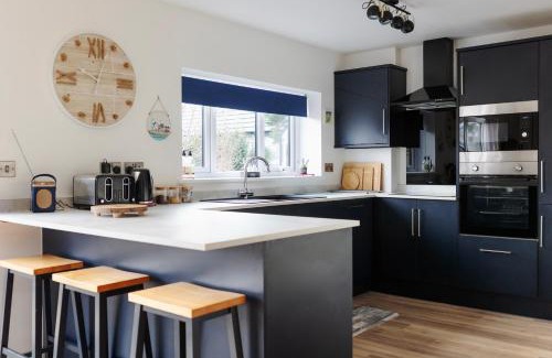 Kinmel Bay House | The Beach House with Balcony North Wales