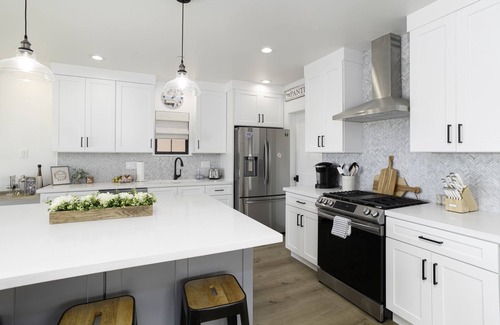 Oceano House | The Beach is at the end of your block!