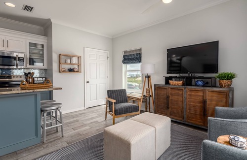 Dauphin Island House | The beach is your backyard in this gulf-front cottage!