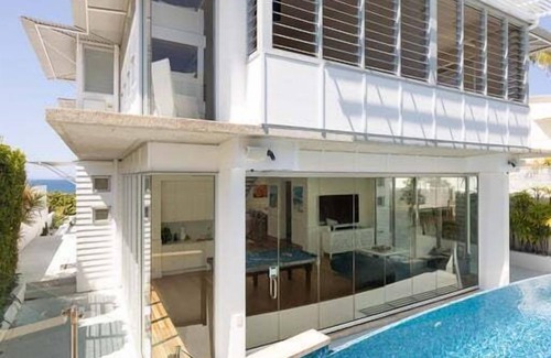Sunshine Beach House | The Beach Shack: Getaway on Sunshine Beach
