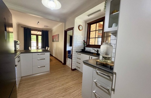 City Of Busselton House | The Beachcomber’s Hideaway