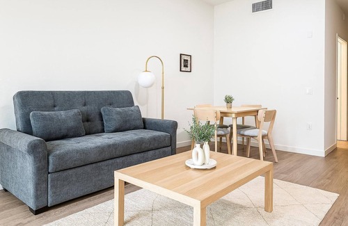 Downtown Tulsa Apartment | The Beacon Loft/Modern 1BR Downtown Apartment